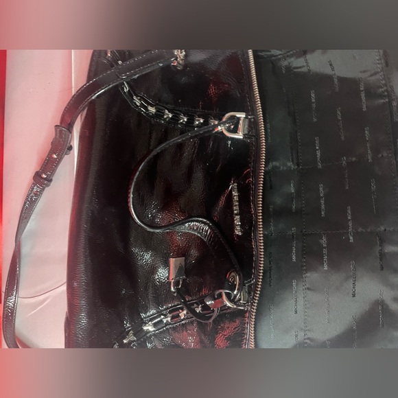 Authentic Michael Kors Purse!!! #0159 - Picture 5 of 9